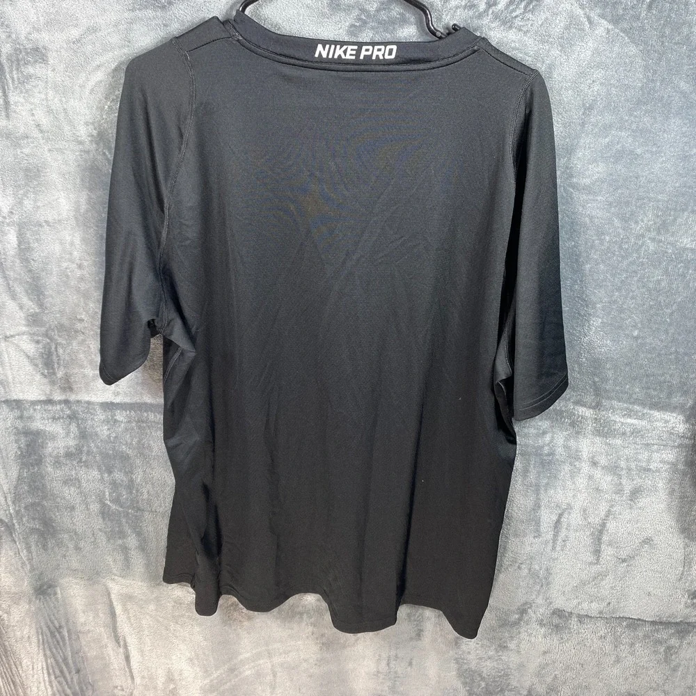 Nike Pro Shirt Mens 2XL XXL Black Geometric Short Sleeve Workout Active Gym Run